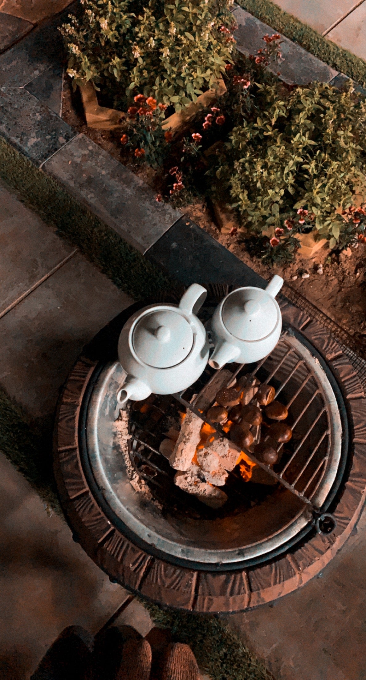 Duwaa Fireplace & Planter